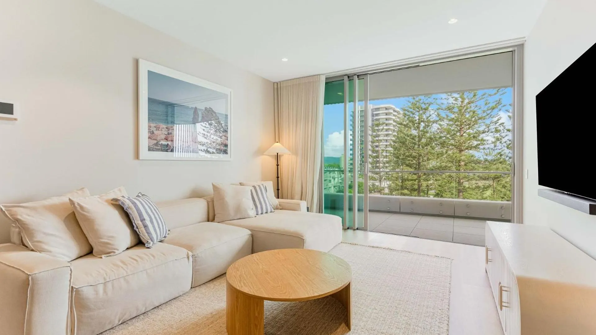 Miles At Kirra Beach Unit 409 Gold Coast